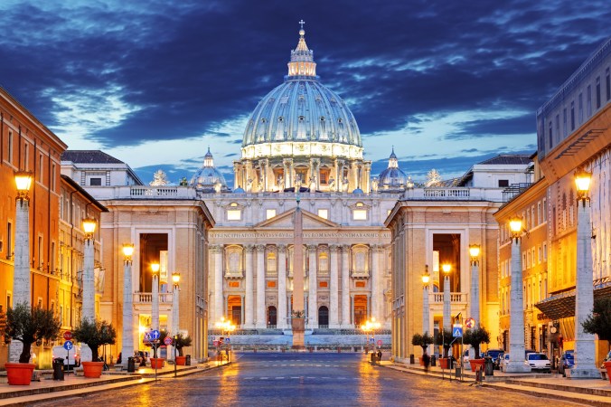 secrets-of-the-vatican-at-night-view