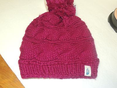 north-face-womans-triple-cable-pom-beanie-dramatic