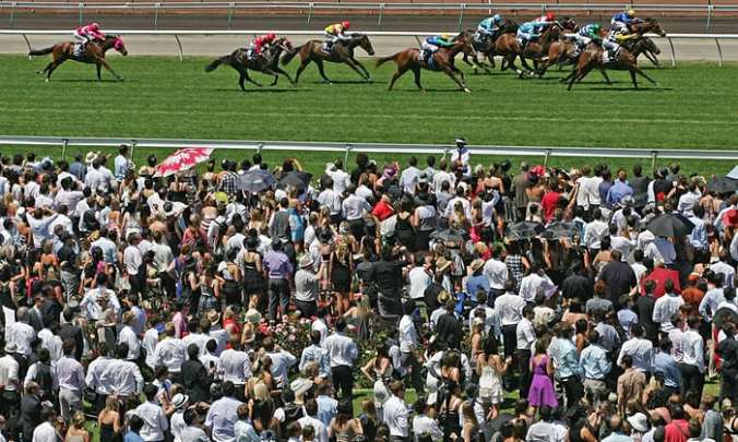 spectators-watching-a-rac-009