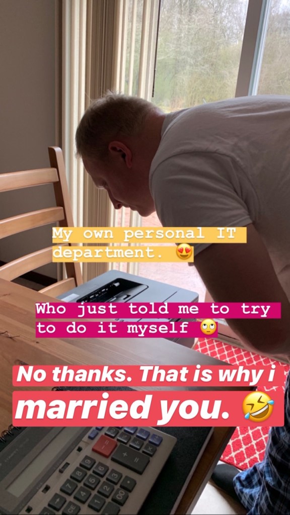 07A8DB60-05C3-4834-B704-490DD79EBD5C